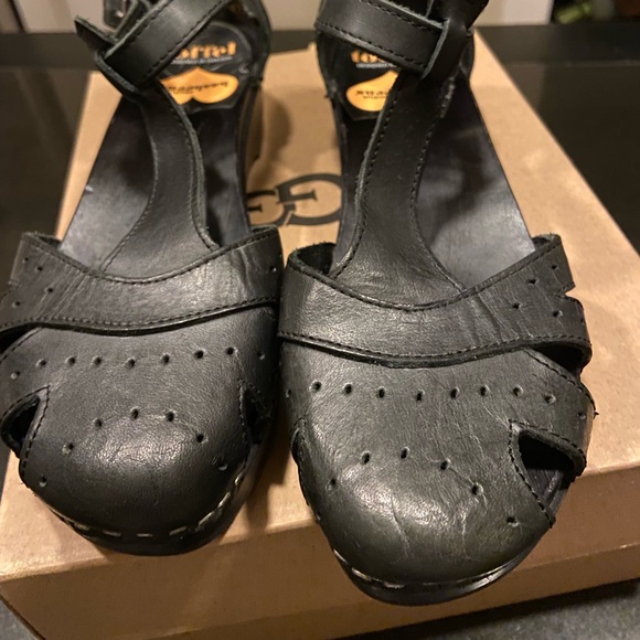 Swedish Hasbeen t-stap sandals - Picture 10 of 12